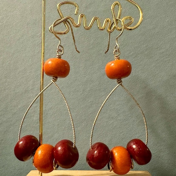 ⚜️3 for $30⚜️ Funky Quirky Beaded Dangle Earrings Pierced Fall Maroon Red Orange - Picture 1 of 8